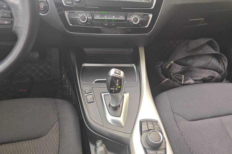 Used BMW 1 Series 2018 118i Leading Model Gear Lever
