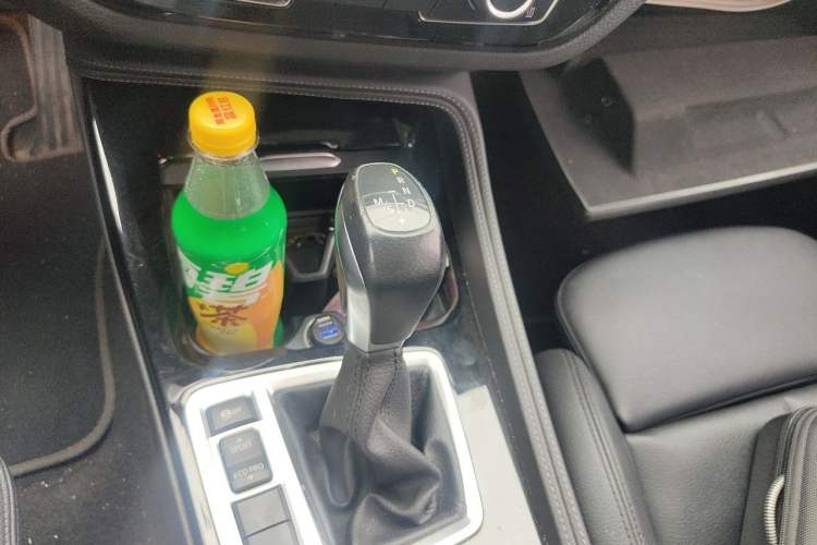 Used BMW 1 Series 2018 118i Sport Edition Gear Lever