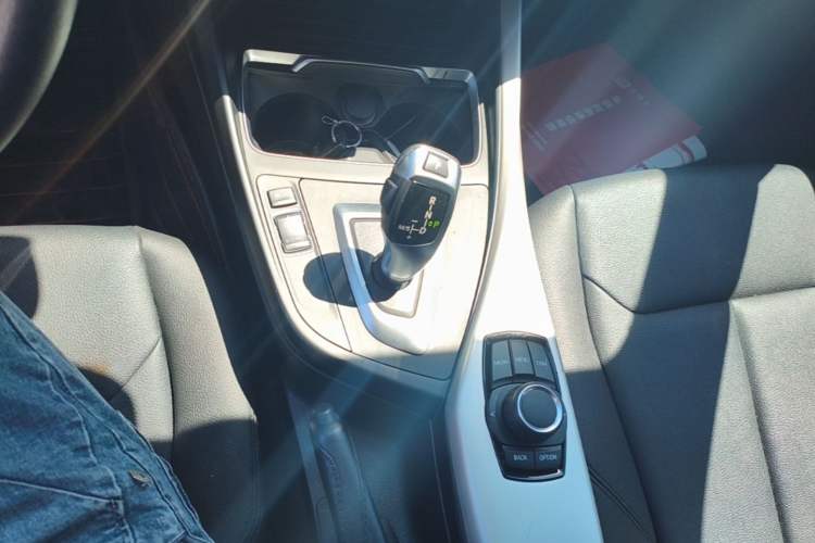Used BMW 1 Series 2018 118i Leading Model Gear Lever