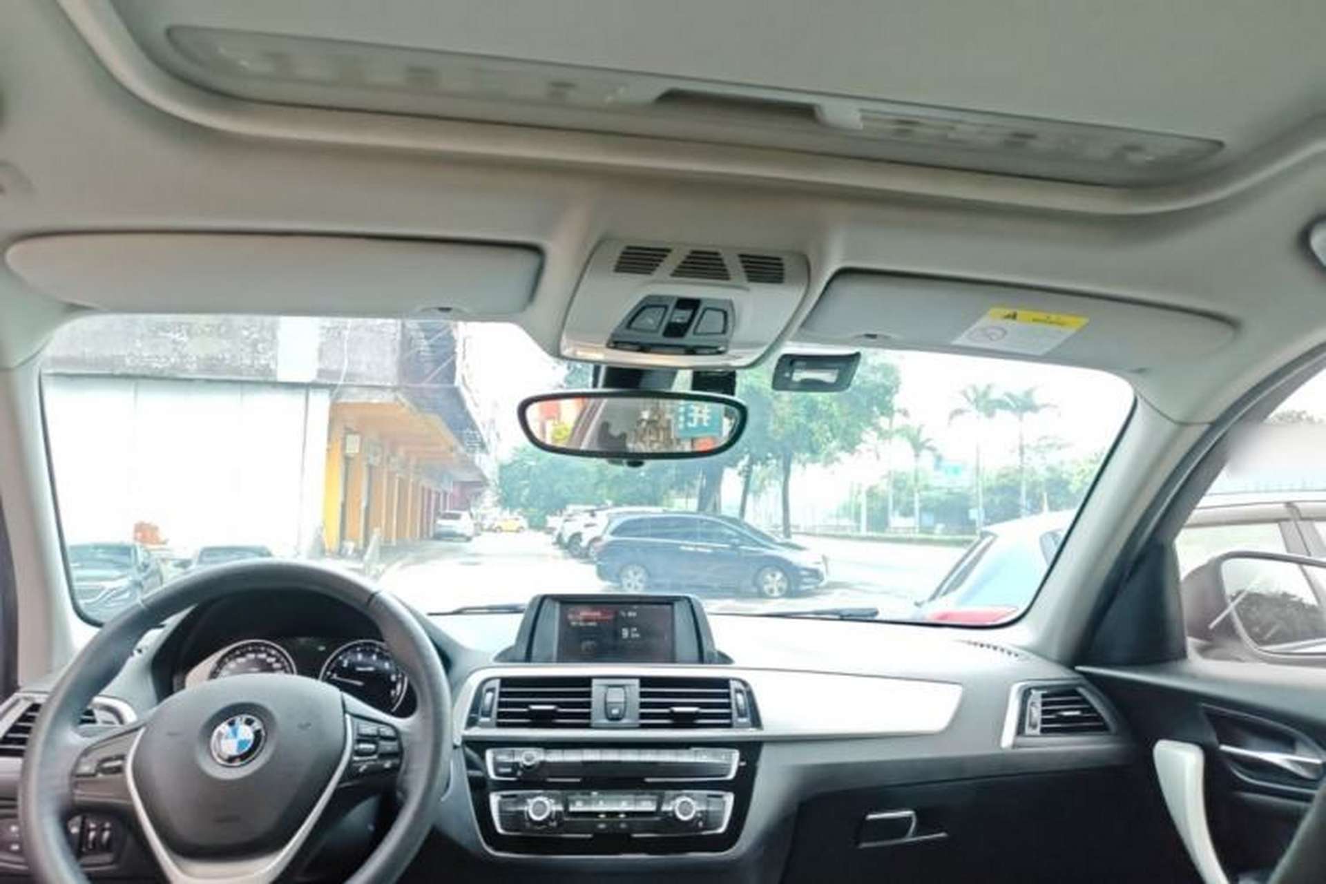 Used BMW 1 Series 2018 118i Leading Model Headliner