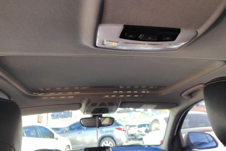 Used BMW 1 Series 2018 118i Leading Model Headliner