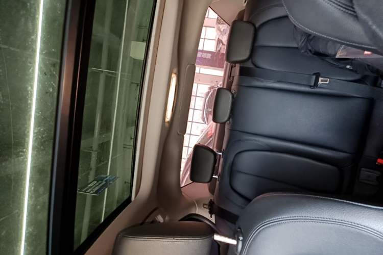 Used BMW 1 Series 2018 118i Sport Edition Headliner