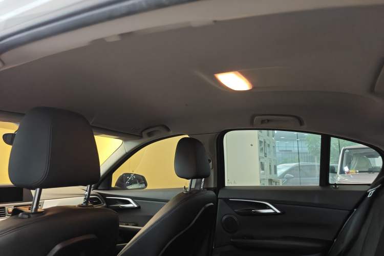 Used BMW 1 Series 2018 Revised 118i Fashion Edition Headliner