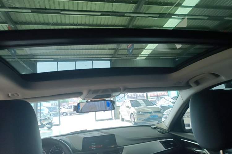 Used BMW 1 Series 2018 120i Design Package Model Headliner