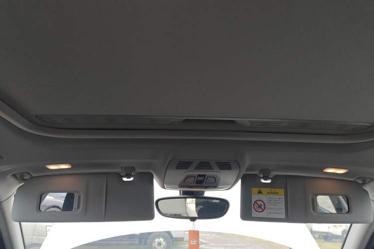 Used BMW 1 Series 2018 118i Leading Model Headliner