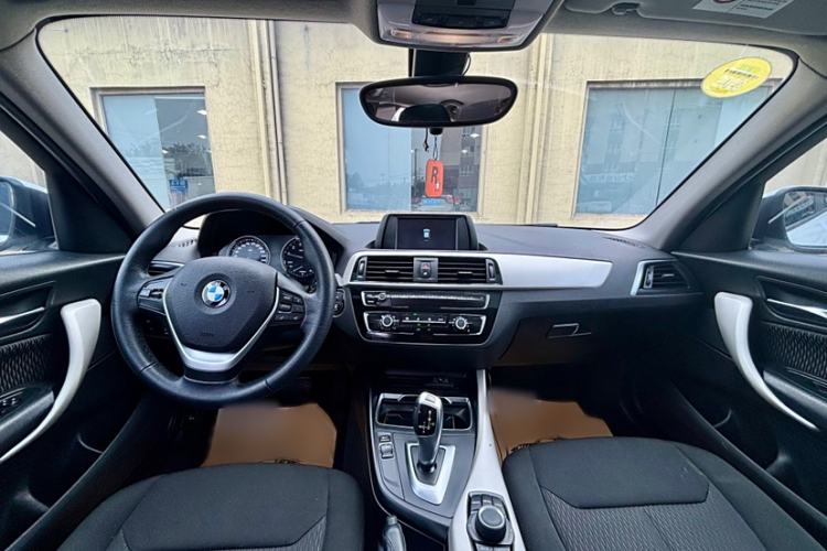 Used BMW 1 Series 2018 118i Leading Model Interior 1