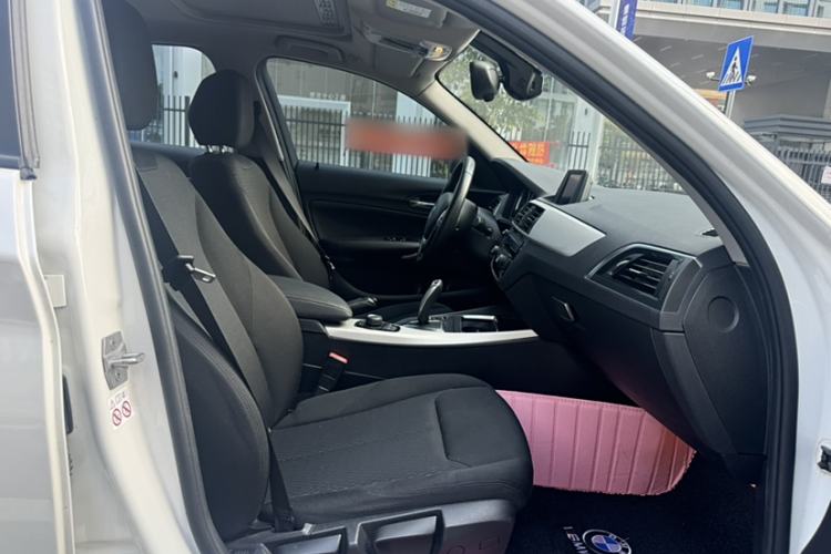 Used BMW 1 Series 2018 118i Leading Model Interior 1