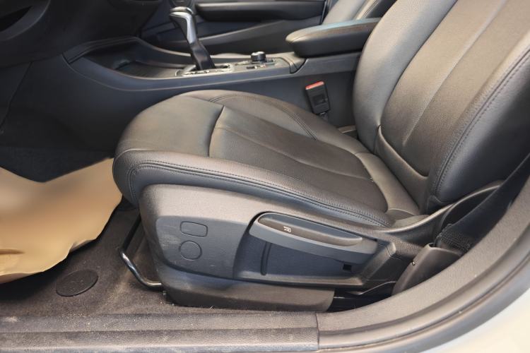 Used BMW 1 Series 2018 Revised 118i Fashion Edition Interior 1