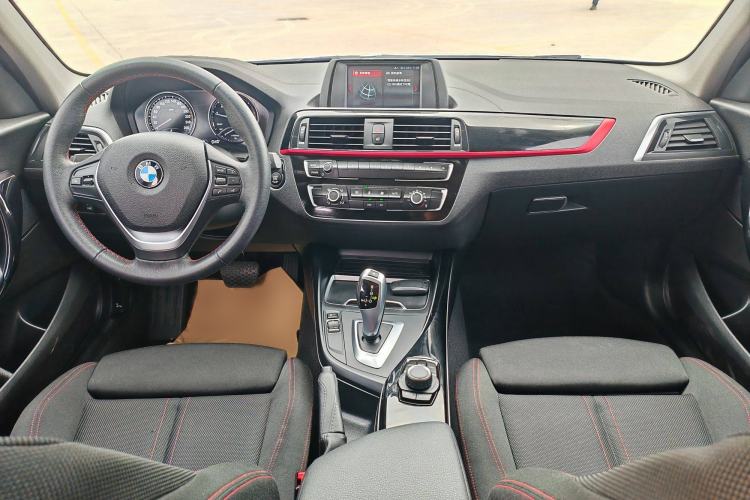 Used BMW 1 Series 2018 118i Sport Design Package Interior 1