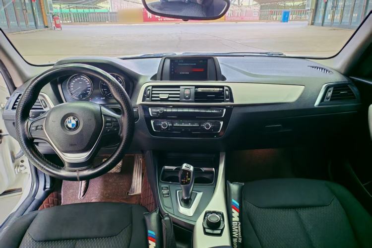 Used BMW 1 Series 2018 118i Leading Model Interior 1