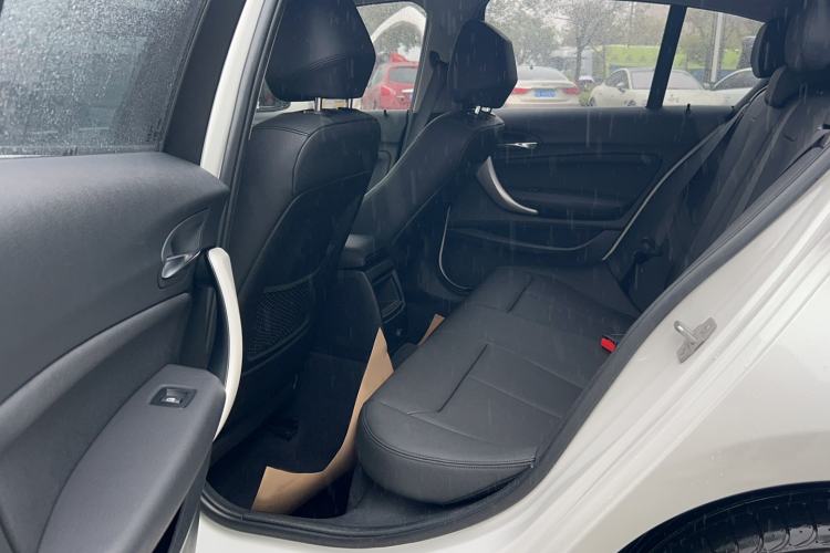 Used BMW 1 Series 2018 118i Leading Model Interior 1