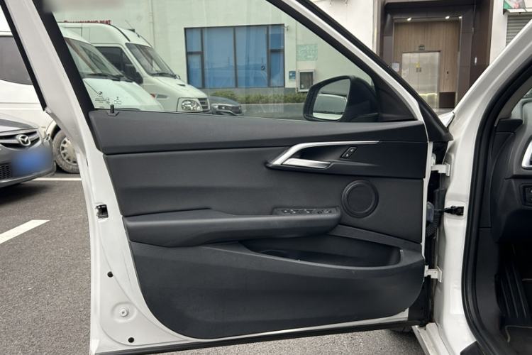 Used BMW 1 Series 2018 118i Sport Edition Interior 10