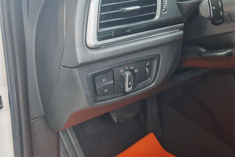 Used BMW 1 Series 2018 Facelifted 118i Sport Edition Interior 2