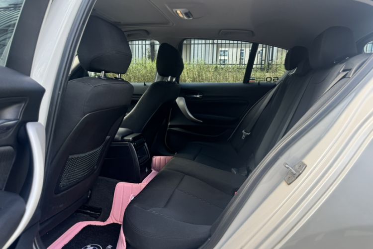 Used BMW 1 Series 2018 118i Leading Model Interior 2