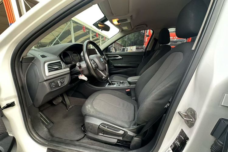 Used BMW 1 Series 2018 118i Fashion Model Interior 2
