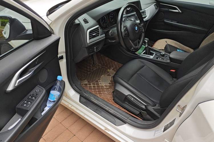 Used BMW 1 Series 2018 118i Fashion Model Interior 3