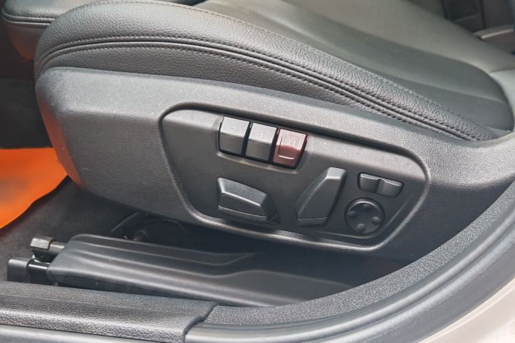 Used BMW 1 Series 2018 Facelifted 118i Sport Edition Interior 3