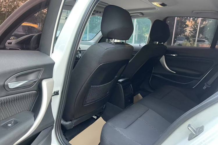 Used BMW 1 Series 2018 118i Leading Model Interior 3