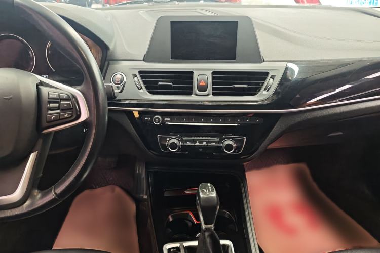 Used BMW 1 Series 2018 118i Sport Edition Interior 3