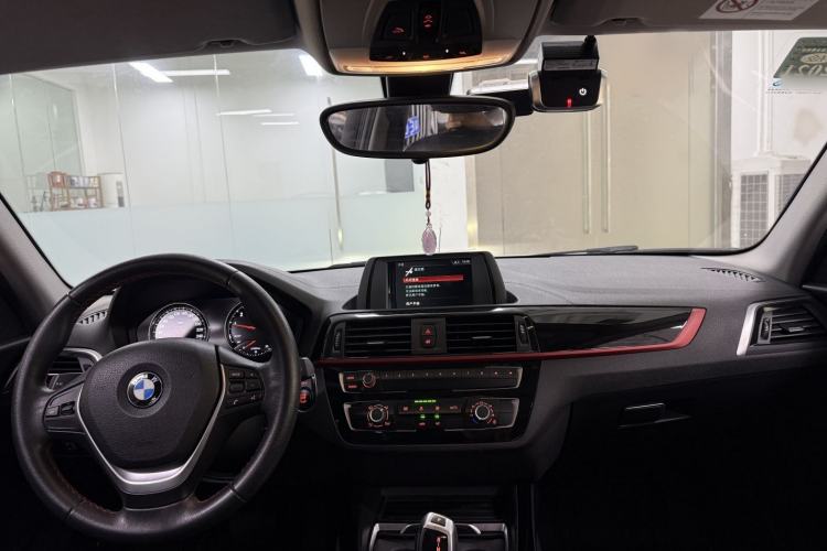 Used BMW 1 Series 2018 118i Sport Design Package Interior 3
