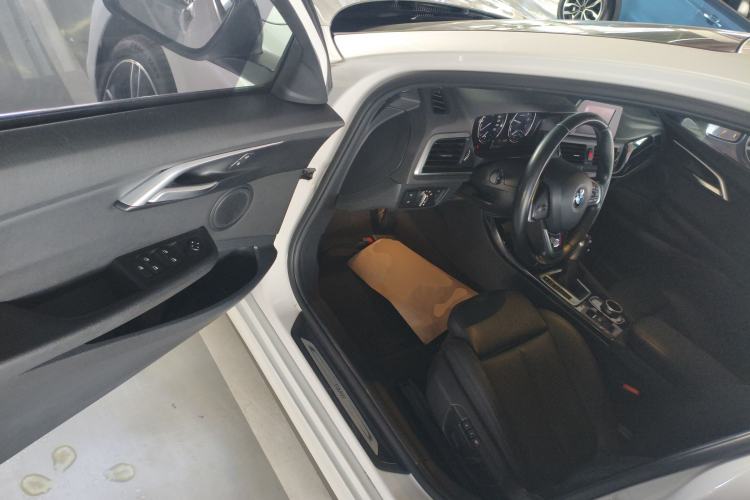 Used BMW 1 Series 2018 118i Sport Edition Interior 3