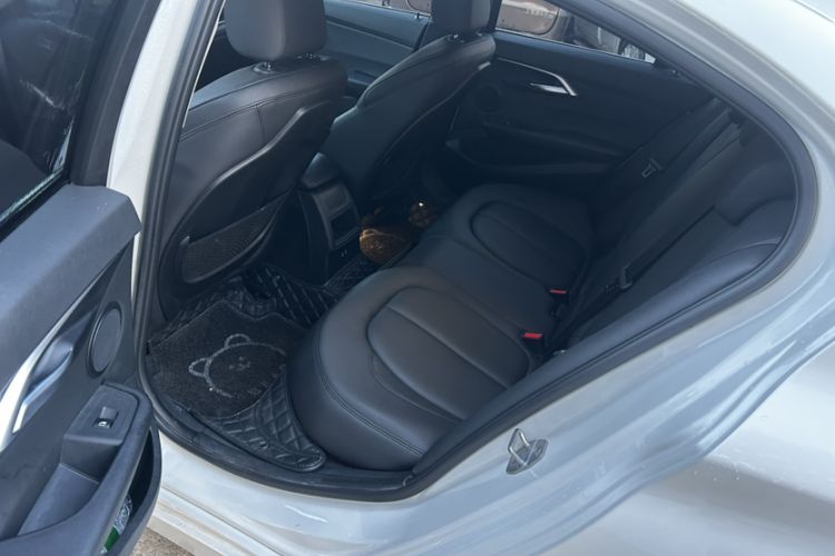 Used BMW 1 Series 2018 Facelifted 118i Sport Edition Interior 3