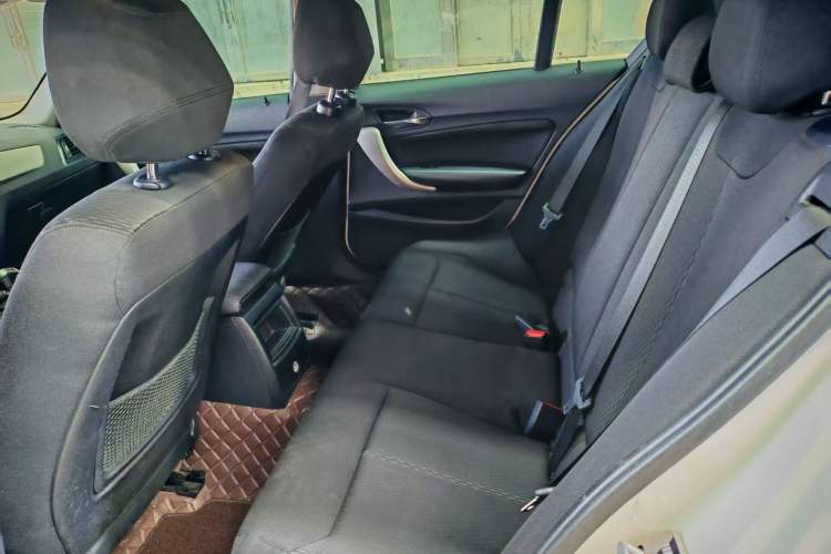 Used BMW 1 Series 2018 118i Leading Model Interior 3