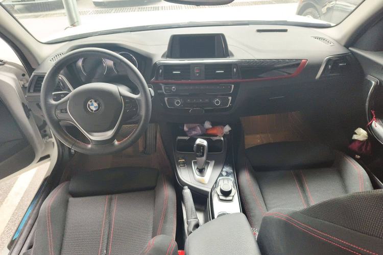 Used BMW 1 Series 2018 118i Sport Design Package Interior 4