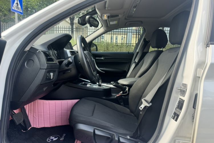 Used BMW 1 Series 2018 118i Leading Model Interior 4