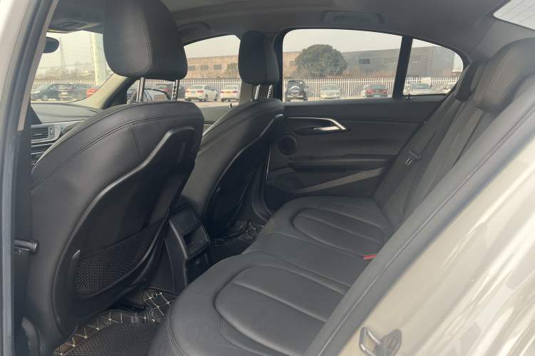 Used BMW 1 Series 2018 118i Sport Edition Interior 4