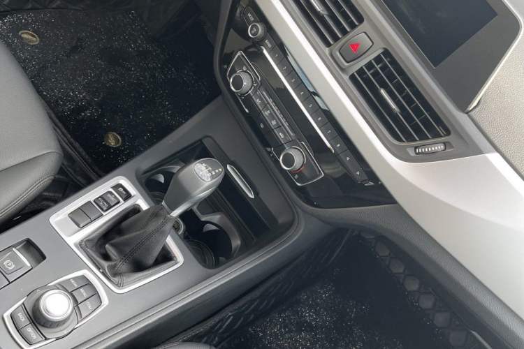 Used BMW 1 Series 2018 Revised 118i Fashion Edition Interior 5
