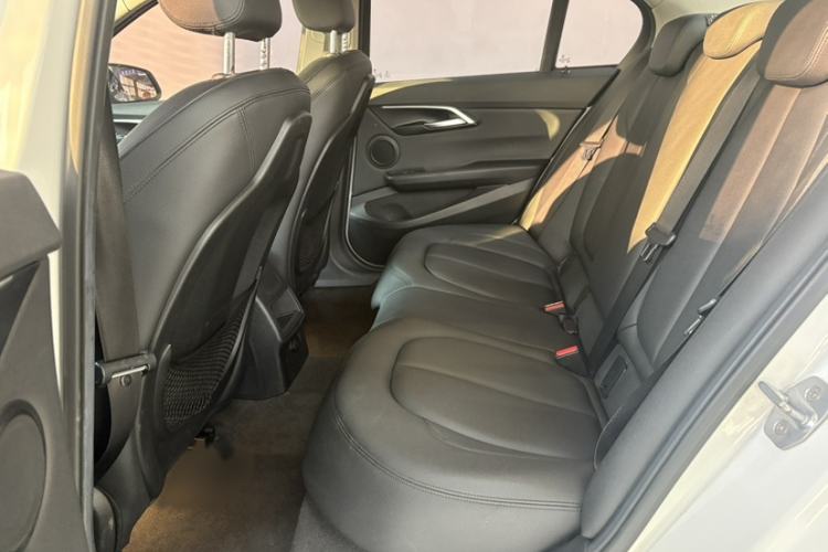 Used BMW 1 Series 2018 118i Sport Edition Interior 5