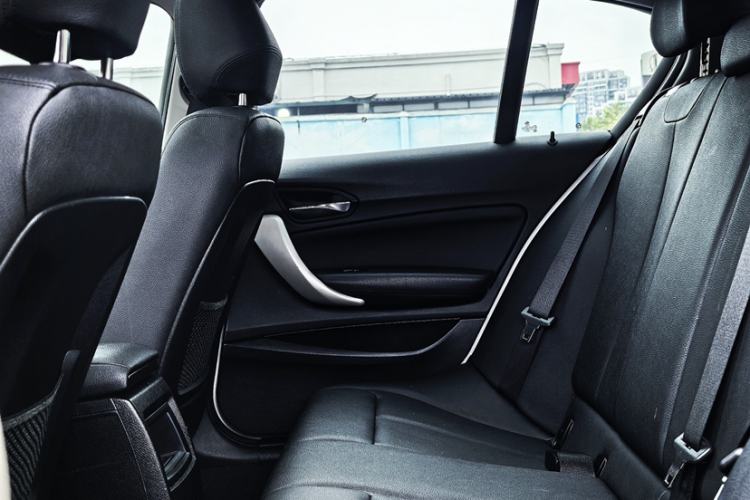 Used BMW 1 Series 2018 118i Leading Model Interior 5