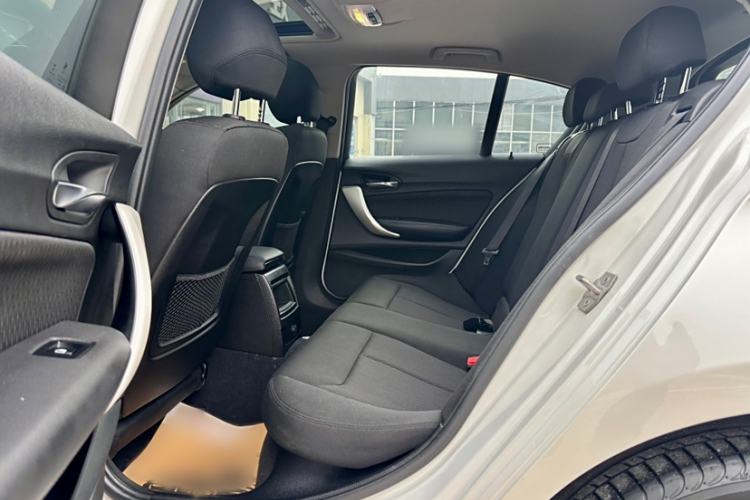 Used BMW 1 Series 2018 118i Leading Model Interior 6