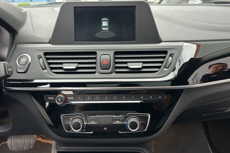 Used BMW 1 Series 2018 118i Sport Edition Interior 6