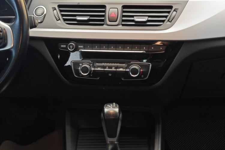 Used BMW 1 Series 2018 Revised 118i Fashion Edition Interior 6