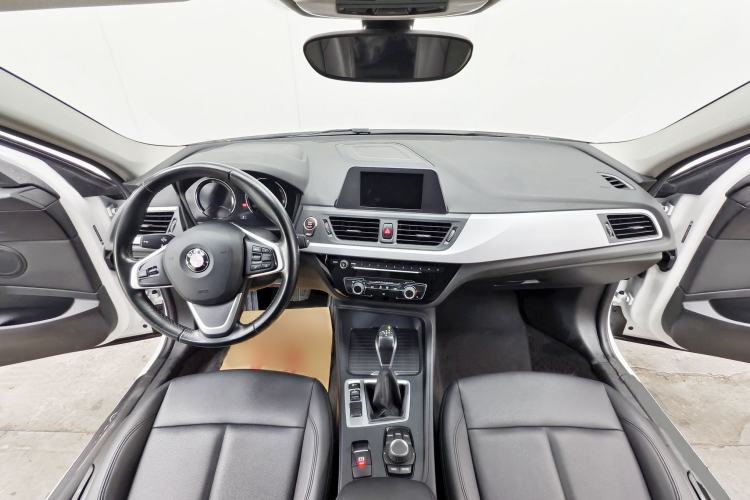Used BMW 1 Series 2018 Revised 118i Fashion Edition Interior 6