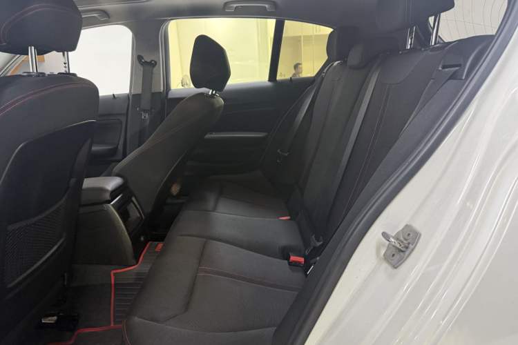 Used BMW 1 Series 2018 118i Sport Design Package Interior 7