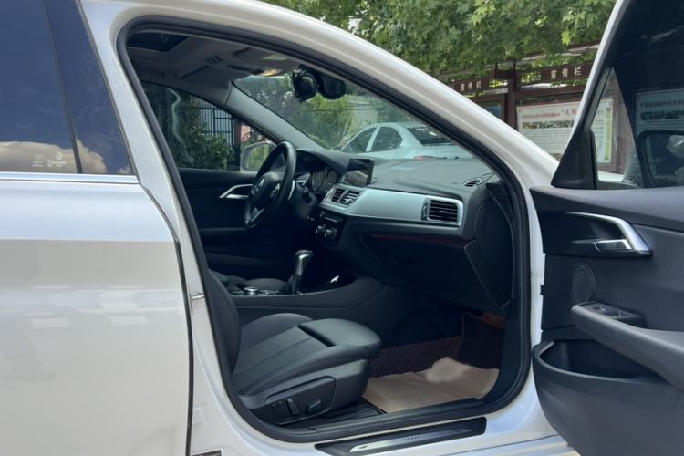 Used BMW 1 Series 2018 120i Design Package Model Interior 7