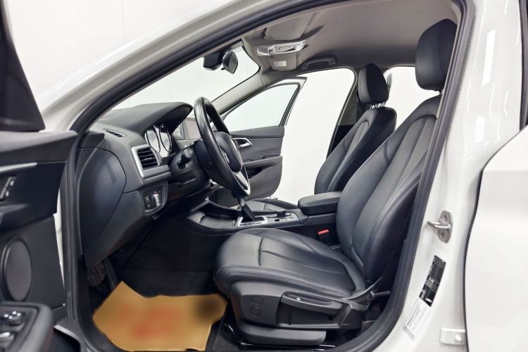 Used BMW 1 Series 2018 Revised 118i Fashion Edition Interior 7