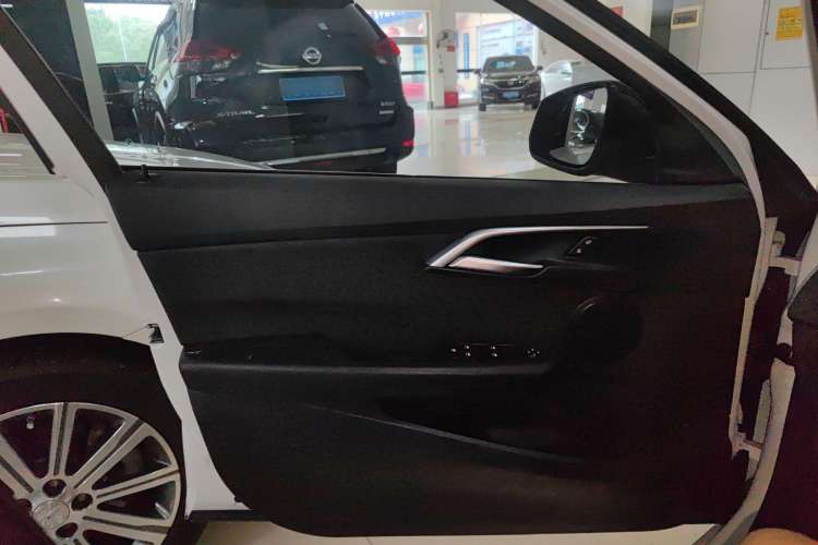 Used BMW 1 Series 2018 118i Sport Edition Interior 7