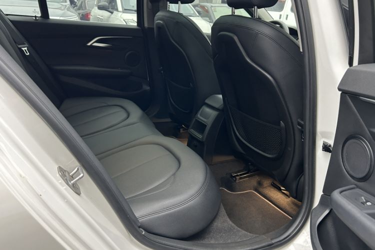 Used BMW 1 Series 2018 118i Sport Edition Interior 9