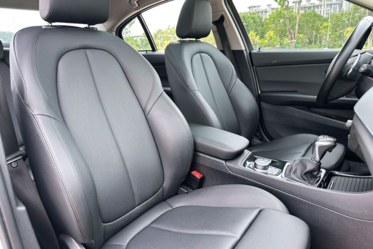 Used BMW 1 Series 2018 Restyled 120i Design Package Edition Interior 9