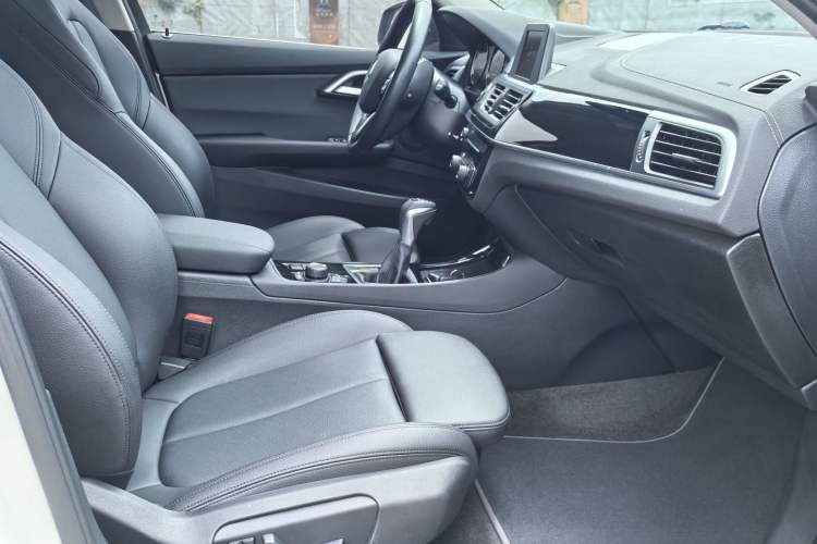 Used BMW 1 Series 2018 118i Sport Edition Interior 9