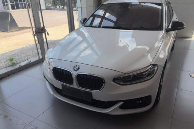 BMW 1 Series 2018 118i Sport Edition с пробегом