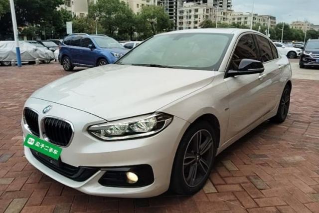 Ojetý BMW 1 Series 2018 118i Sport Edition