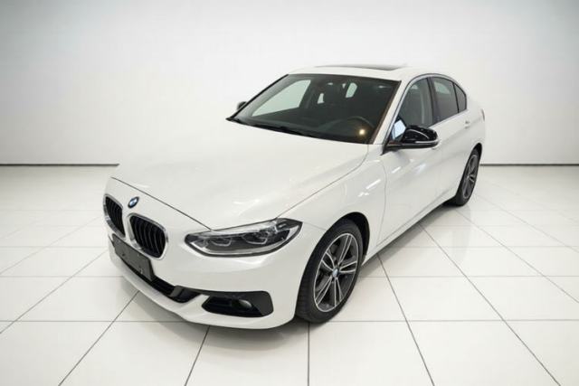 Ojetý BMW 1 Series 2018 Facelifted 118i Sport Edition