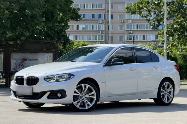 Used BMW 1 Series 2018 120i Design Package Model
