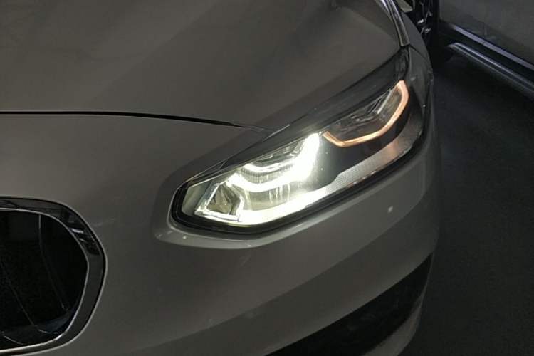Used BMW 1 Series 2018 118i Sport Edition Left Front Headlight