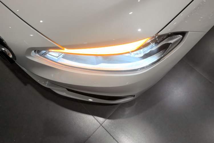 Used BMW 1 Series 2018 118i Sport Edition Left Front Headlight
